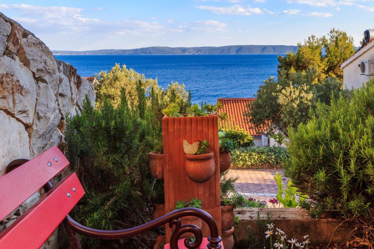 Holiday home Lola, sea on a palm! HEATED POOL Trogir Exterior foto